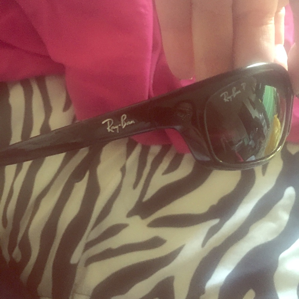 Like new Ray Ban Sunglasses